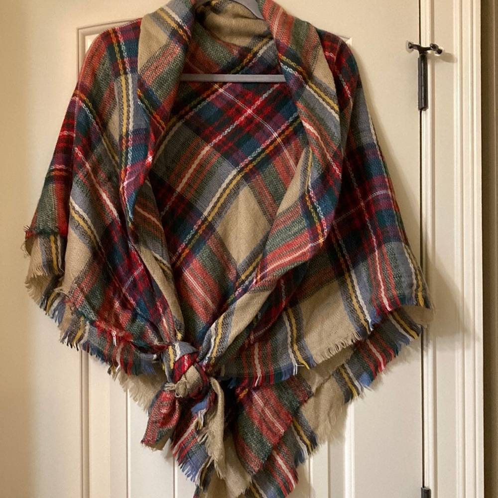 Plaid Fringe Shawl Wrap
NWOT